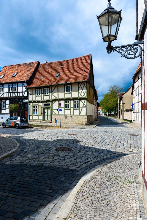 Ackerbuergerhof Ballstrasse 18 เควดลินบวร์ก ภายนอก รูปภาพ