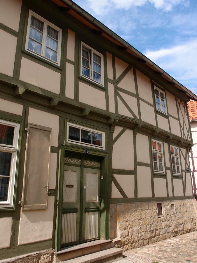 Ackerbuergerhof Ballstrasse 18 เควดลินบวร์ก ภายนอก รูปภาพ